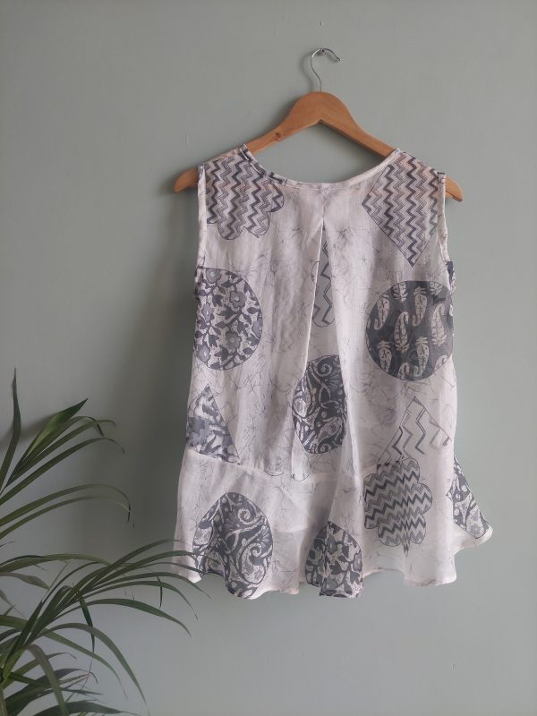 White & Grey colored sleeveless cotton top