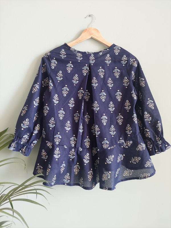 Dark blue trendy top - Image 4