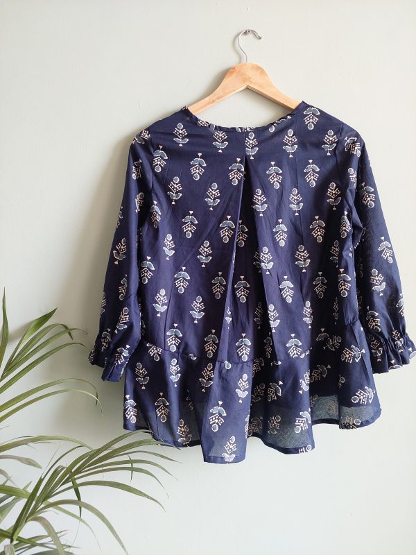 Dark blue trendy top - Image 2